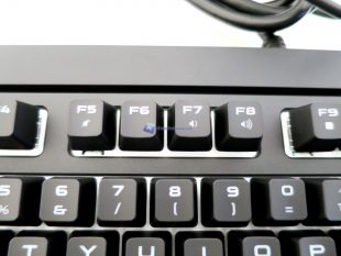 Corsair-Gaming-STRAFE-RGB-13